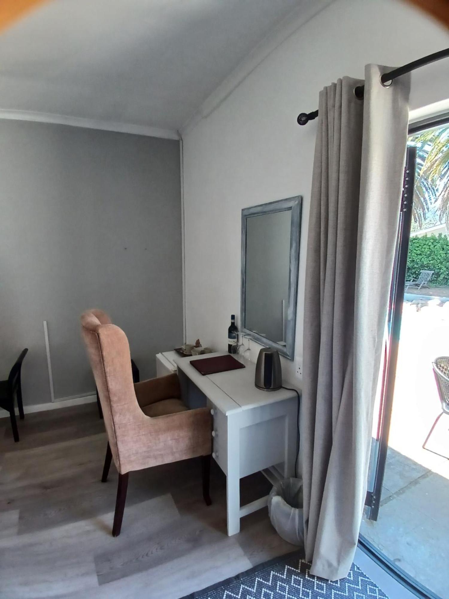 Ons Stee Bed And Breakfast เวลลิงตัน ภายนอก รูปภาพ